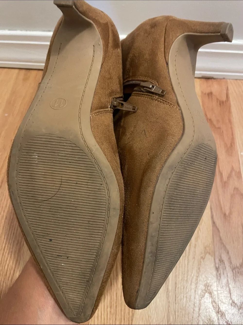 Universal Thread pointed toe